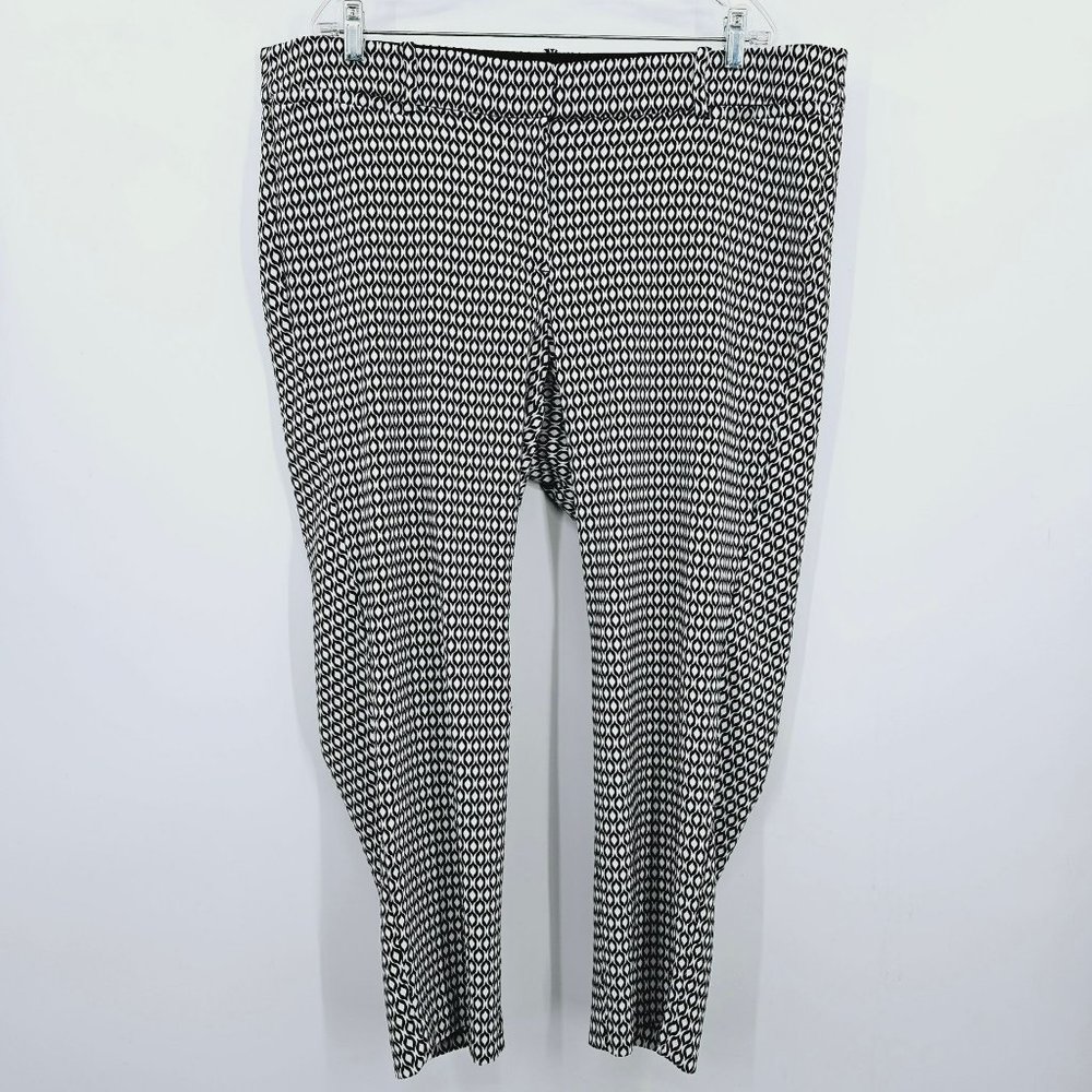 Lane Bryant Dress Work Pants 22 Black White Geometric Print Stretchy Ankle Crop